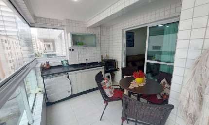 Apartamento de 3 Dormitórios sendo 2 Suítes á 140m da Praia na Aviação - PG!
