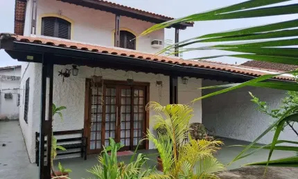 Casa com 3 quartos à venda na rua coronel fontenelle, 473, canto do forte, praia grande, 377 m2 por r$ 1.400.000