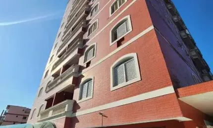Apartamento na vila tupi - vista livre - andar alto - 250 mts do mar...