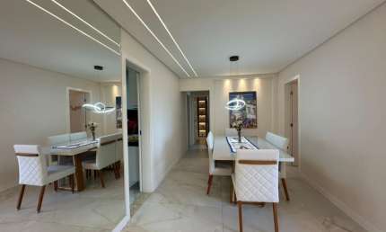 Apartamento Reformado de 3 Quartos em Armação – Nascente, 112m² e 2 Vagas
