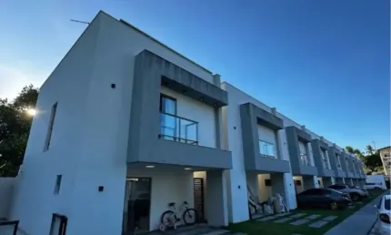 Casa à Venda em Abrantes ? Camaçari/BA | 3/4, sendo 2 Suítes | Próximo ao Alphaville