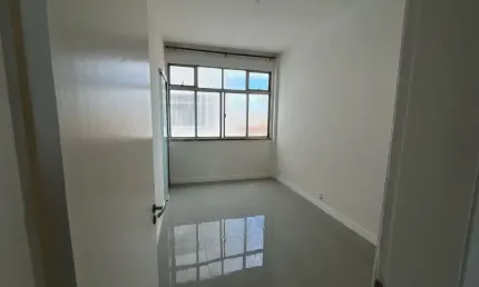 Apartamento 3/4 com Vista Mar – Totalmente Reformado na Avenida Sete de Setembro