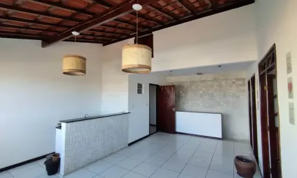 Oportunidade em pernambués – casa ampla com área de lazer privativa
