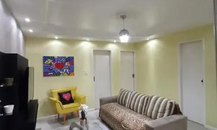 Apartamento 2/4 com suíte , porteira fechada - estrada do coco 300mts da estação aeroporto. 1° andar de escada