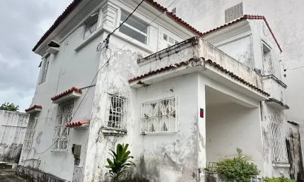Casa Duplex à Venda – Barris (Centro de Salvador) Valor: R$ 800.000 | Escriturada | Financiamento disponível por qualquer banco