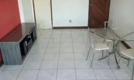Apartamento à venda – Frente de rua, super ventilado e com excelente estrutura!