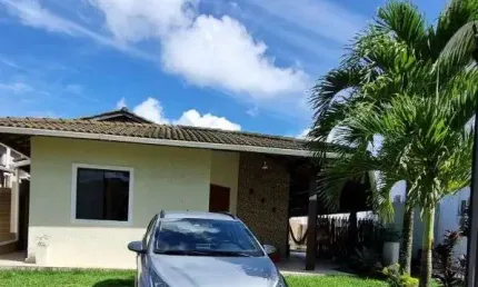 CASA - 3 QUARTOS SENDO 2 SUÍTES - NASCENTE - ABRANTES