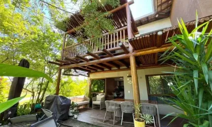 BANGALÔ - 3 SUÍTES - 141M² - PORTEIRA FECHADA - ITACIMIRIM