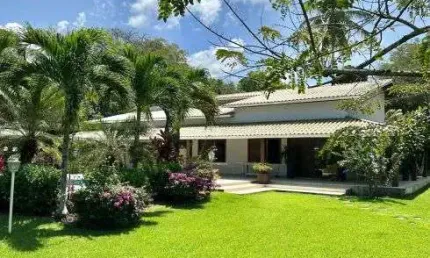 Casa luxuosa - 6 quartos sendo 4 suítes - lauro de freitas