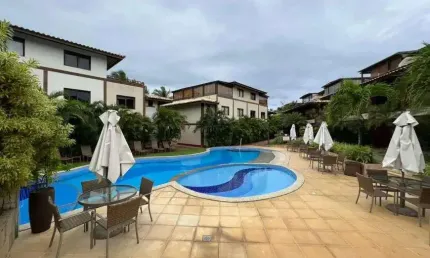 CASA DUPLEX - 3 SUÍTES - PORTEIRA FECHADA - PRAIA DO FORTE