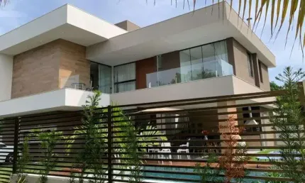 MARAVILHOSA CASA - 5 SUÍTES - 250M² - PISCINA - GUARAJUBA