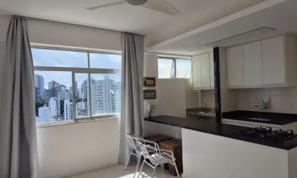 Belíssimo apartamento de 1/4 sala na barra, vista mar
