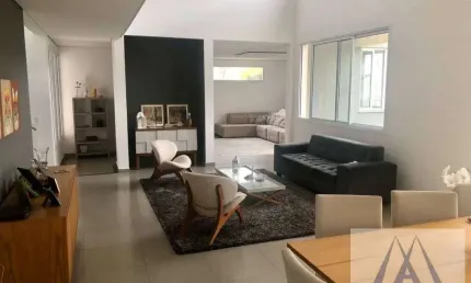 SOBRADO EM CONDOMÍNIO COM 4 DORMITÓRIOS - RESIDENCIAL VEREDAS