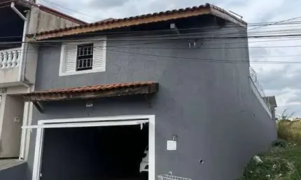 CASA COM 3 DORMITÓRIOS SENDO 1 SUÍTE - CONJUNTO BOVOLENTA