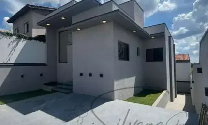 CASA TERREA Á VENDA NO BAIRRO VILA REI COM 112M² ÁREA CONSTRUIDA, 3 DORMITORIOS SENDO 1 SÚITE / MOGI DAS CRUZES SP