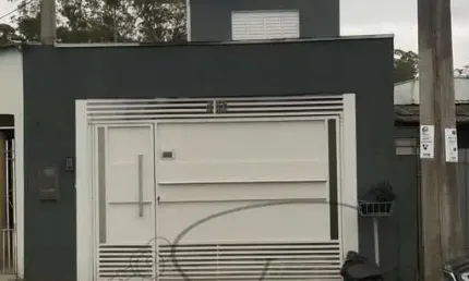 Sobrado à Venda no Jardim Rodeio em Mogi das Cruzes  3 Dormitórios, 2 Vagas, Próximo à UMC 