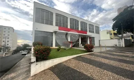 Prédio para alugar na Cidade Alta, Piracicaba 