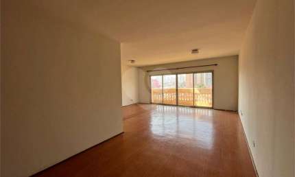 Apartamento com 3 quartos à venda ou para locação em Centro - SP