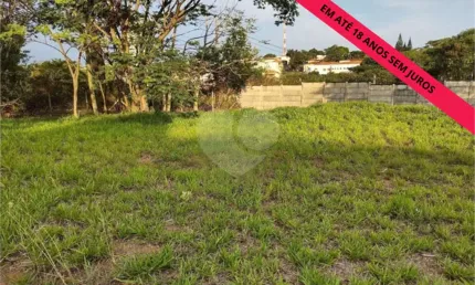 Terreno em condomínio fechado à venda no Conjunto Residencial Vitório Cezarino, Rio das Pedras 