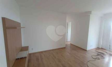 Apartamento com 3 quartos para locação em Piracicamirim - SP