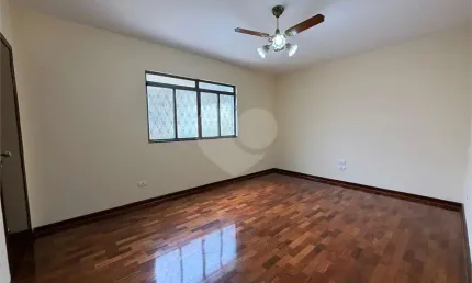 Casa com 3 quartos à venda ou para locação em Vila Monteiro - SP