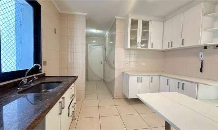 Apartamento com 3 quartos para locação em São Dimas - SP