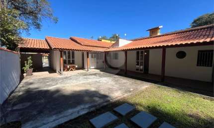 Casa com 3 quartos à venda no Centro, Águas de São Pedro 