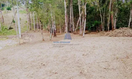 Terreno em Condomínio Fechado, plano pronto para construir, com área de lazer e lago para pescaria!