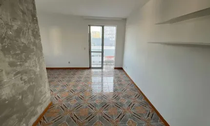 Apartamento de 1 dormitório, sacada, vista livre, 1 vaga de garagem