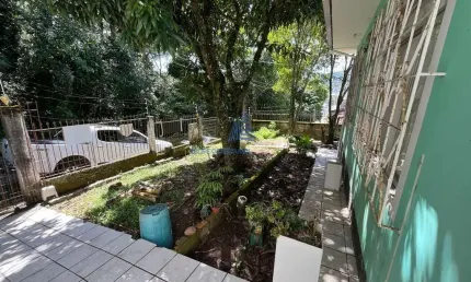 Casa em carvoeira, florianópolis/sc, ideal para edificar kitnets, escritura pública