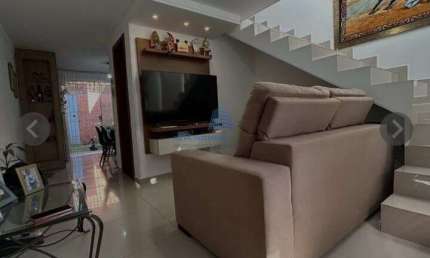 Casa com 2 suítes, 2 pavimentos, nova, TODA MOBILIADA