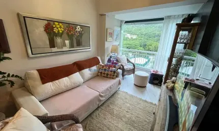 Apartamento de 3 dormitórios, todo reformado e mobiliado, bairro Itacorubi