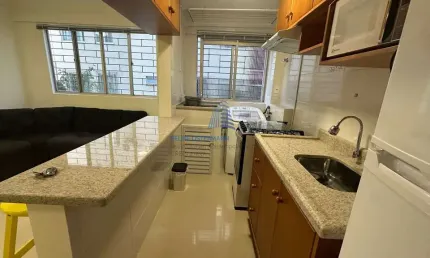 Apartamento 2 dormitórios, térreo, reformado e mobiliado no Jardim Atlântico, Florianópolis/SC