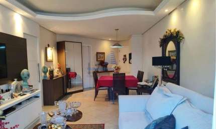 Apartamento em Centro, Florianópolis/SC, 2 dormitórios, 2 banheiros, dependência de empregada, 2 vagas de garagem