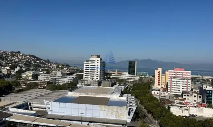 Apartamento Cobertura Linear em Centro, Florianópolis/SC