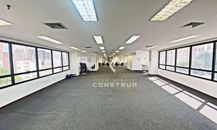 Sala comercial com 1 sala para alugar na Avenida José de Souza Campos, 1549, Cambuí, Campinas