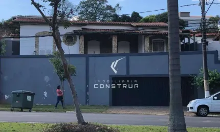 Casa comercial com 4 salas para alugar na Avenida Doutor Heitor Penteado, 1261, Parque Taquaral, Campinas
