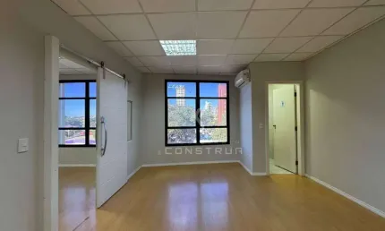 Sala comercial com 2 salas para alugar na Rua Doutor Antônio Galízia, 181, Cambuí, Campinas
