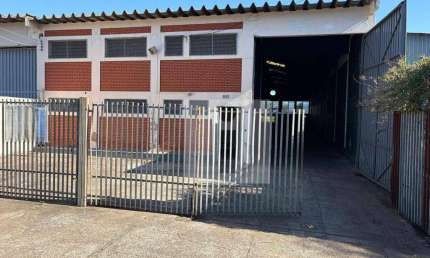 Barracão / Galpão / Depósito com 2 salas para alugar na Rua Doutor Élton Cesar, 821, Chácaras Campos dos Amarais, Campinas