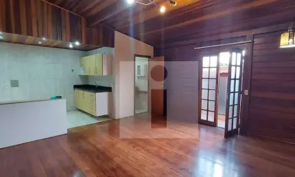 Casa com 2 quartos para alugar na Rua Engenheiro Heitor de Castro Aguiar, 106, Loteamento Arboreto dos Jequitibás (Sousas), Campinas