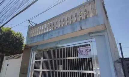 Sobrado para Venda em Suzano, Parque Maria Helena, 4 dormitórios, 1 suíte, 2 banheiros, 3 vagas