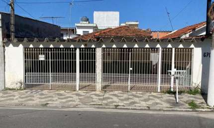 Casa para Locação em Suzano, Vila Amorim, 4 dormitórios, 1 suíte, 4 banheiros, 3 vagas