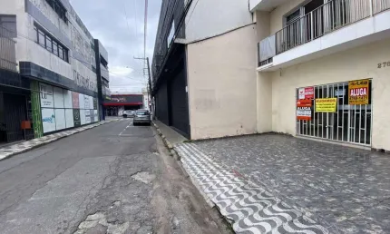 Salão Comercial para Locação em Suzano, Centro, 2 banheiros, 2 vagas