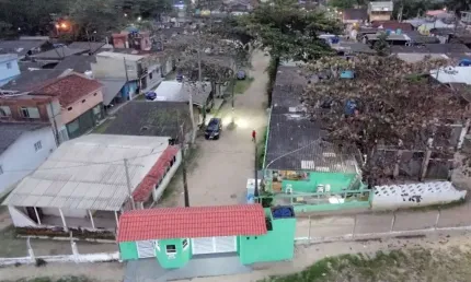 Sobrado em Condomínio para Venda em Bertioga, Vista Linda, 4 dormitórios, 1 suíte, 2 banheiros, 3 vagas
