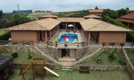 Chácara / sítio com 5 quartos à venda na Zona Rural, Ibiúna  por R$ 2.650.000