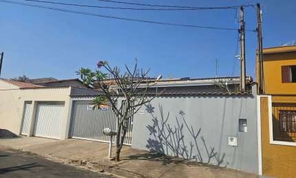 Casa com 3 quartos à venda no Jardim São Domingos, Sumaré  por R$ 460.000