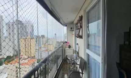 Apartamento de três dormitórios com vista totalmente livre em Santos.