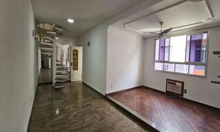Excelente Cobertura Duplex com total privacidade em Santos.