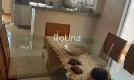 Casa à venda, 3 quartos, Santa Mônica - Uberlândia/MG - Rotina Imobiliária