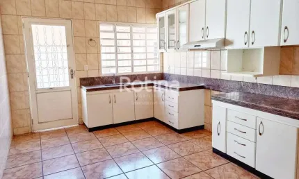 Casa à venda, 3 quartos, Cidade Jardim - Uberlândia/MG - Rotina Imobiliária